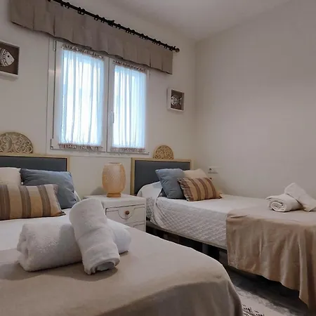Playa Rocio Calm Beachfront Apartment- 2Bdr Apartment Marbella