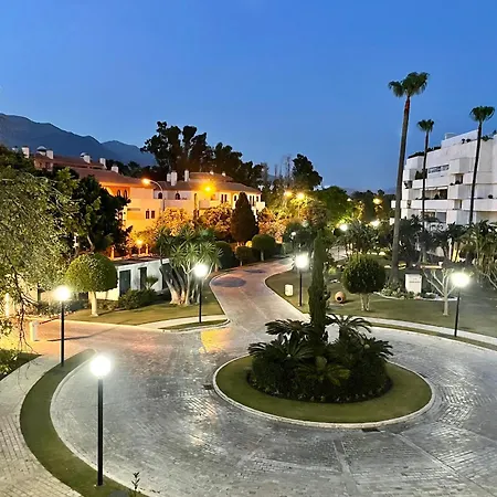 Playa Rocio Calm Beachfront Apartment- 2Bdr Marbella