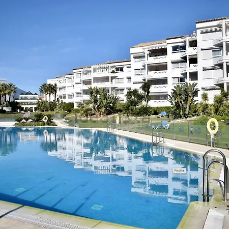 Apartment Playa Rocio Calm Beachfront Apartment- 2Bdr Marbella
